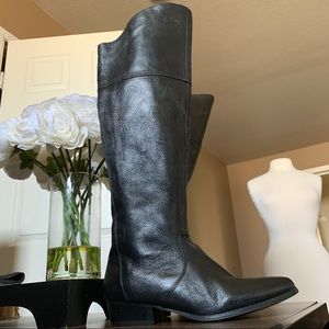 Beautiful Over-the-knee Boots